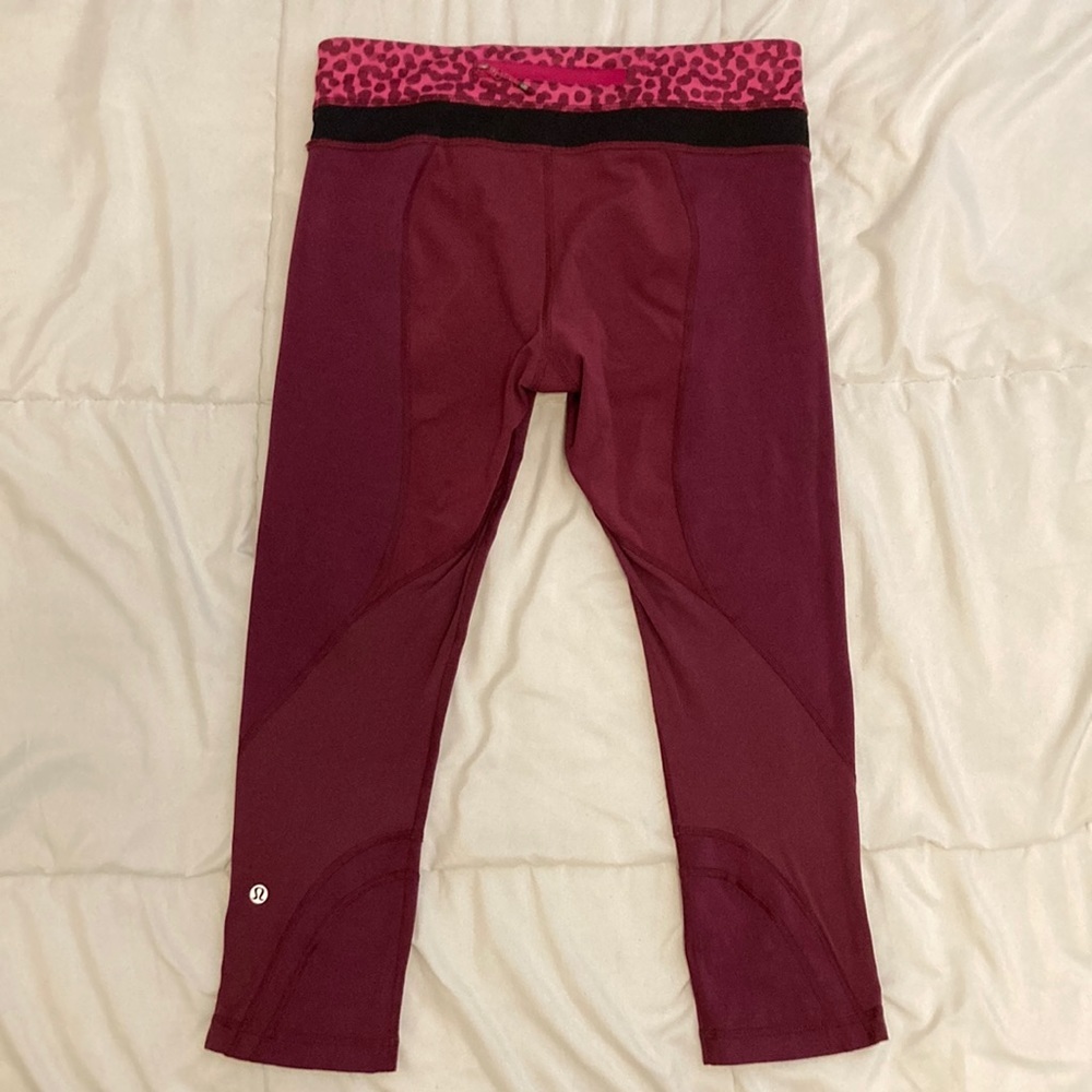Lululemon Run Speed Capri Cropped Leggings Burgundy x Pink Leopard Size 8